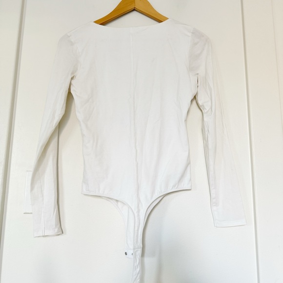Everlane seamless v neck bodysuit - Picture 7 of 7